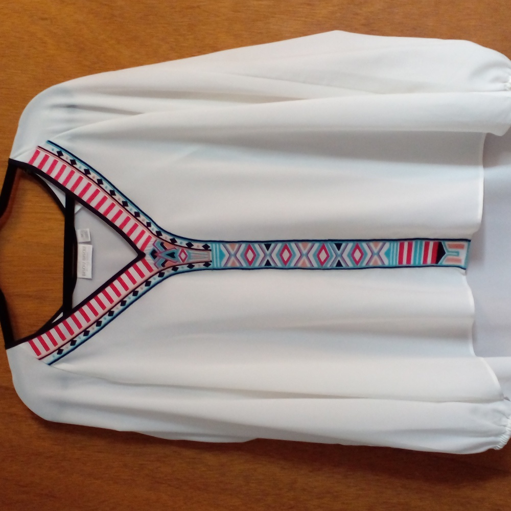 Bisou Bisou White Blouse with Vibrant Embroidery